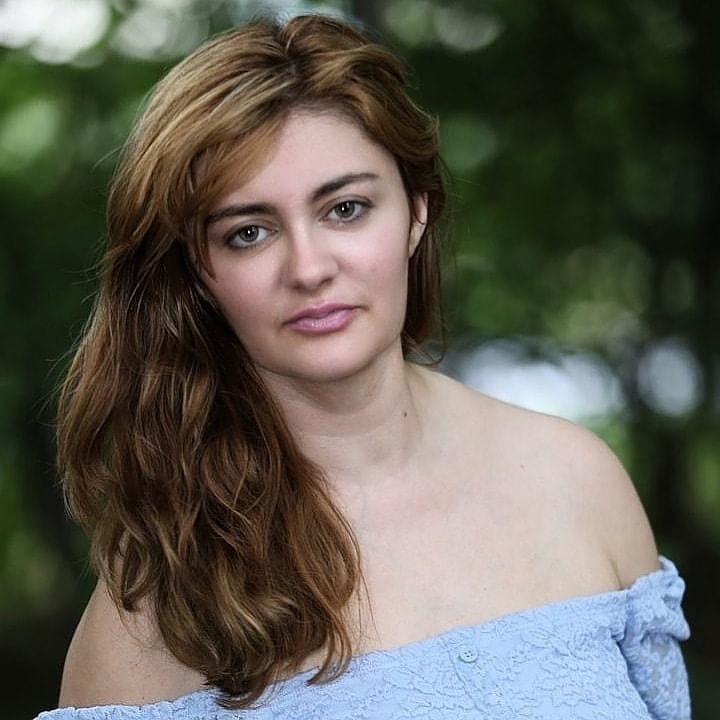 Dina's Profile